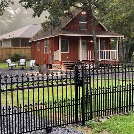 The Cedar Shack Near Lake Conroe